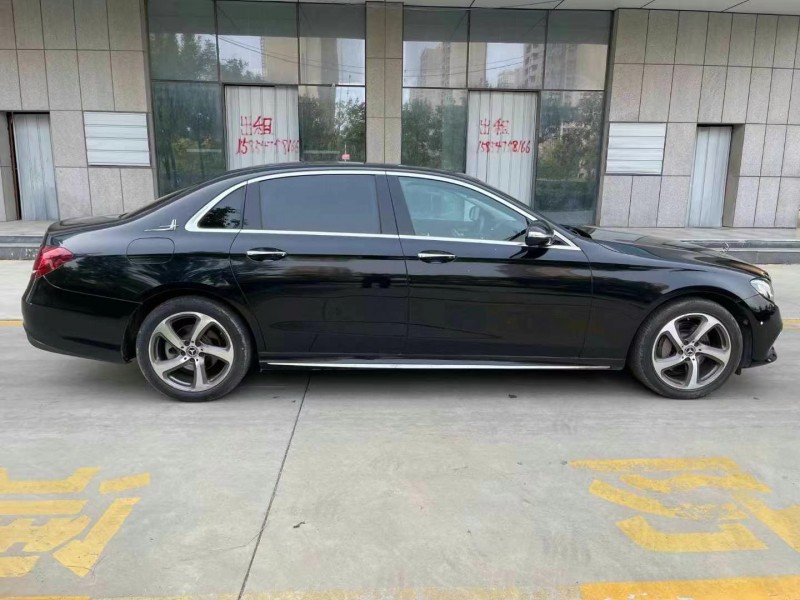 泰安17年奔驰E8