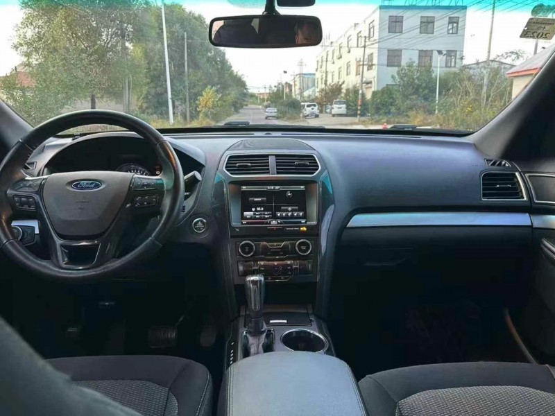 青岛15年福特探险者4