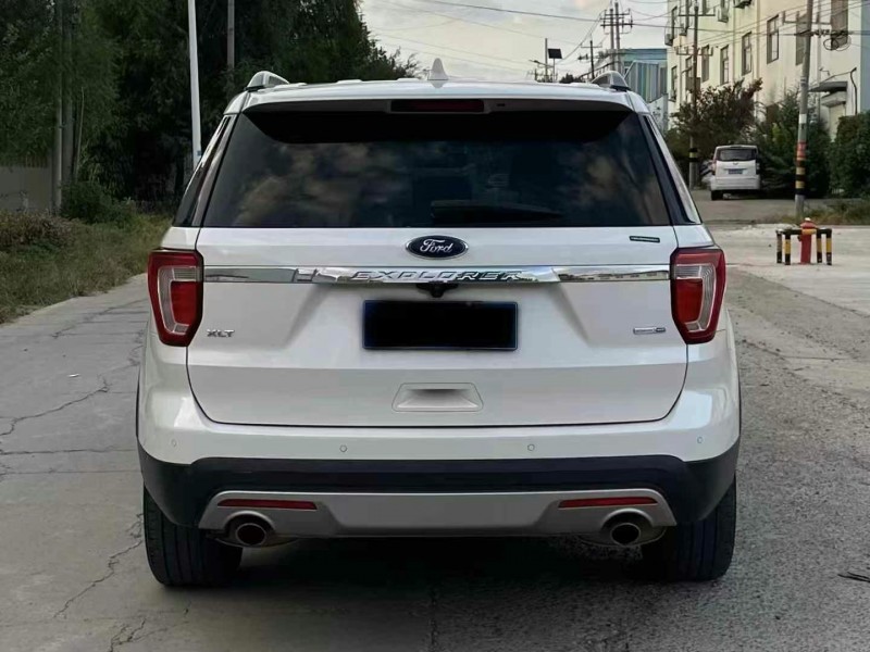 青岛15年福特探险者6