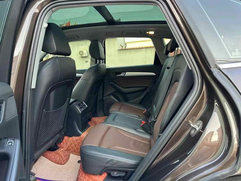 青岛16年奥迪Q54