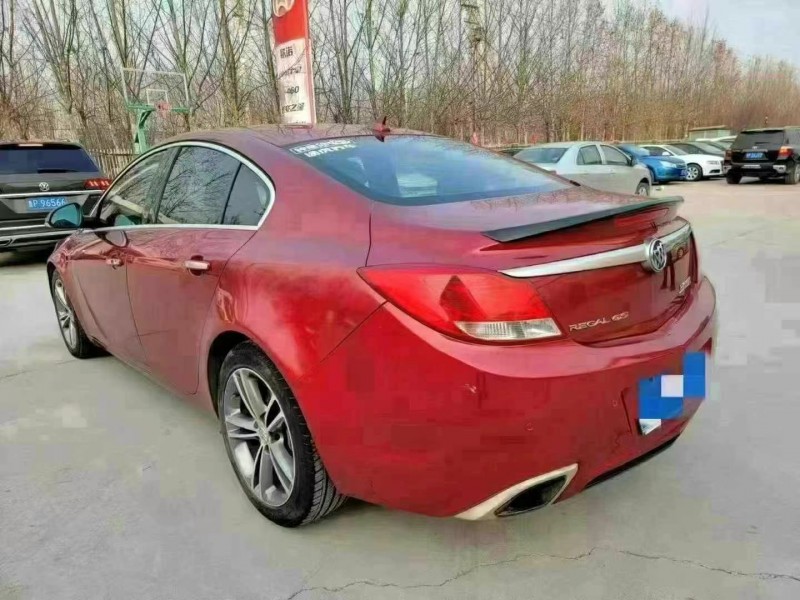 青岛12年别克君威7