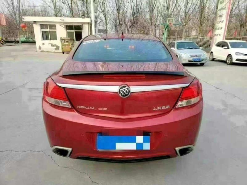 青岛12年别克君威9