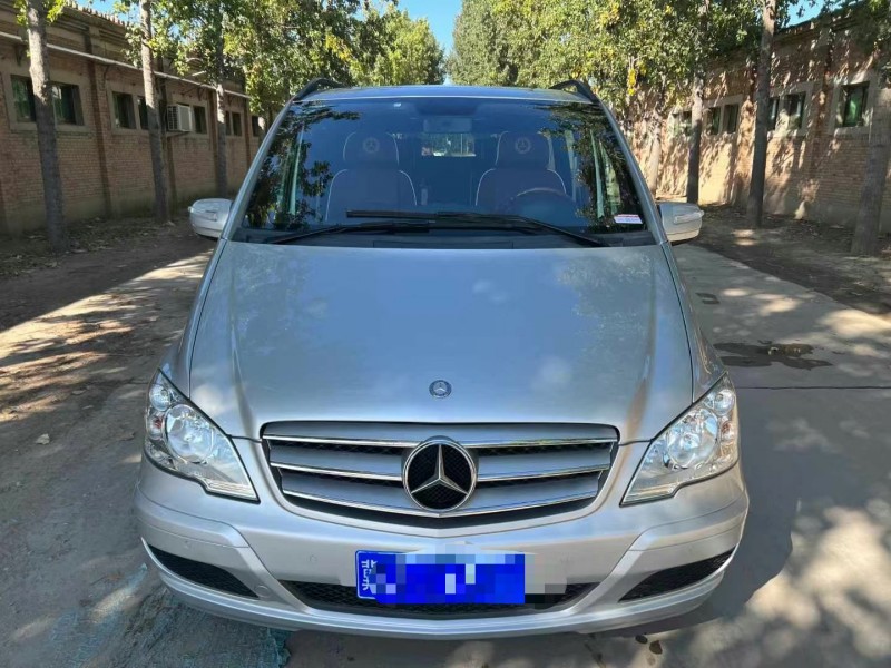 保定17年奔驰威霆1