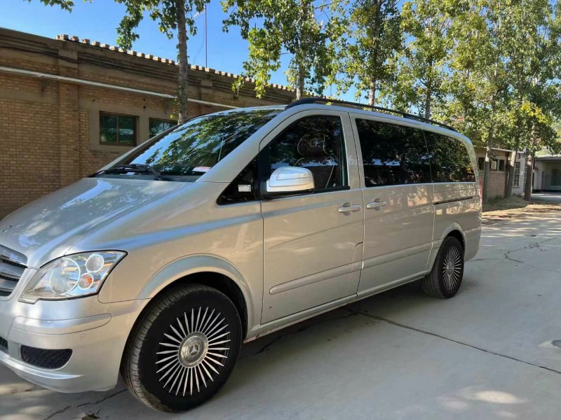 保定17年奔驰威霆3