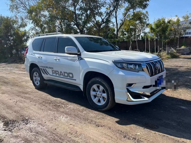 保定12年丰田普拉多3