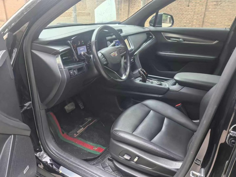 保定21年凯迪拉克XT68