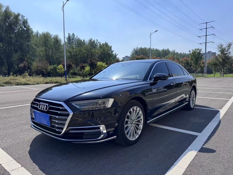 徐州19年奥迪A8L3