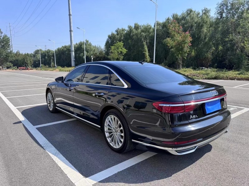 徐州19年奥迪A8L8