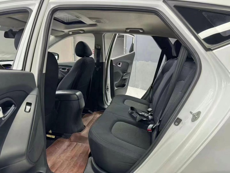 成都17年现代ix355