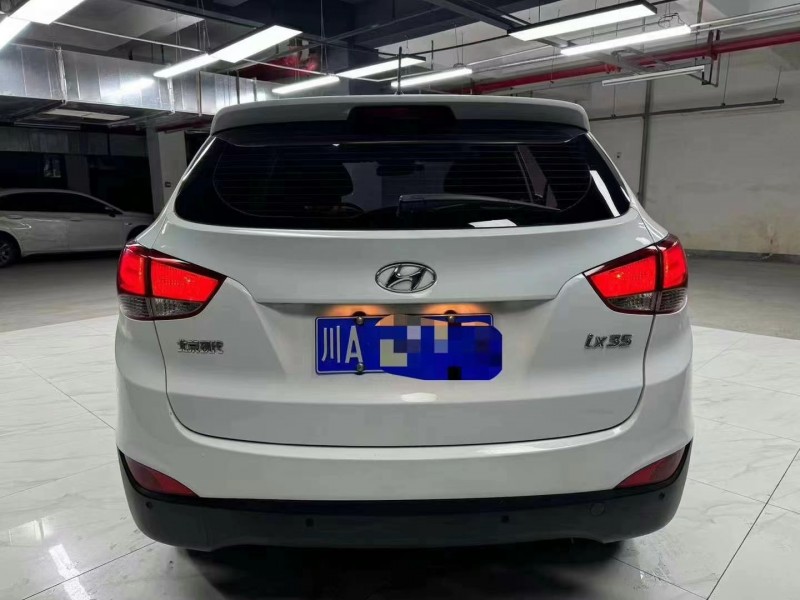 成都17年现代ix358