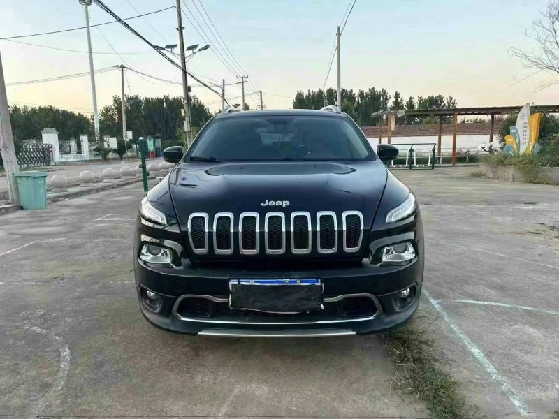徐州18年Jeep自由光1