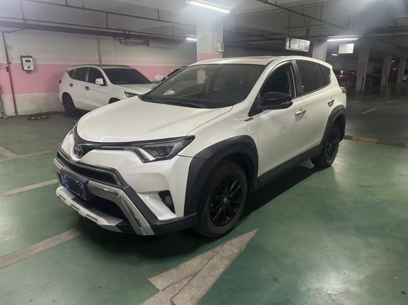 蘇州19年豐田RAV43