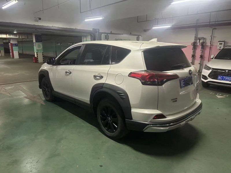 蘇州19年豐田RAV47