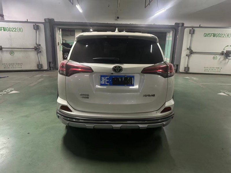 蘇州19年豐田RAV49