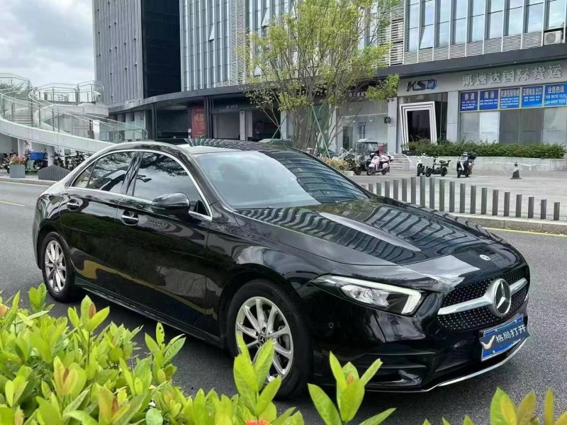深圳21年奔驰A2
