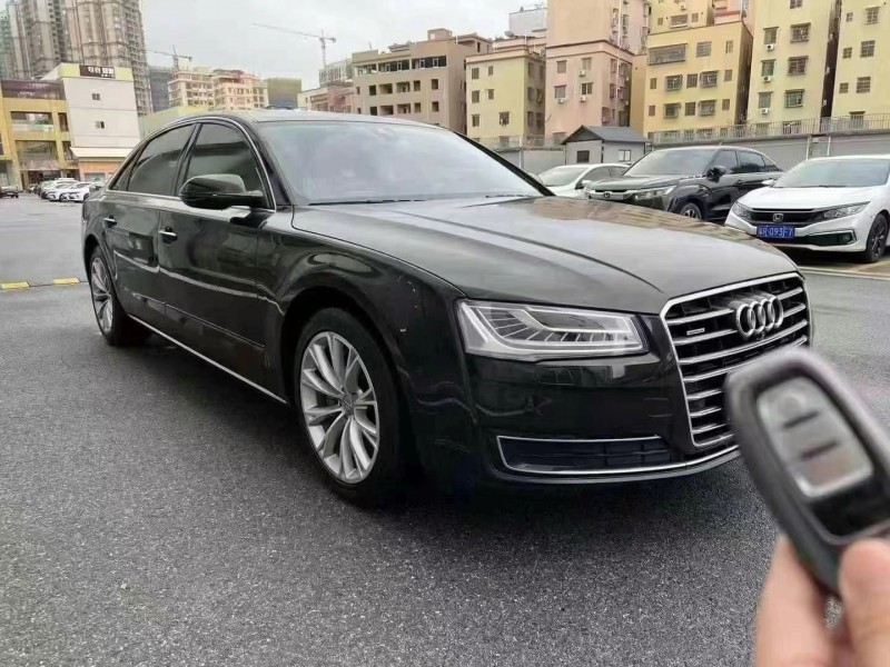 广州17年奥迪A8L3