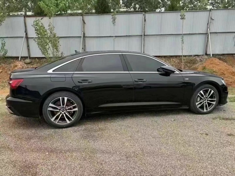 济宁22年奥迪A6L5