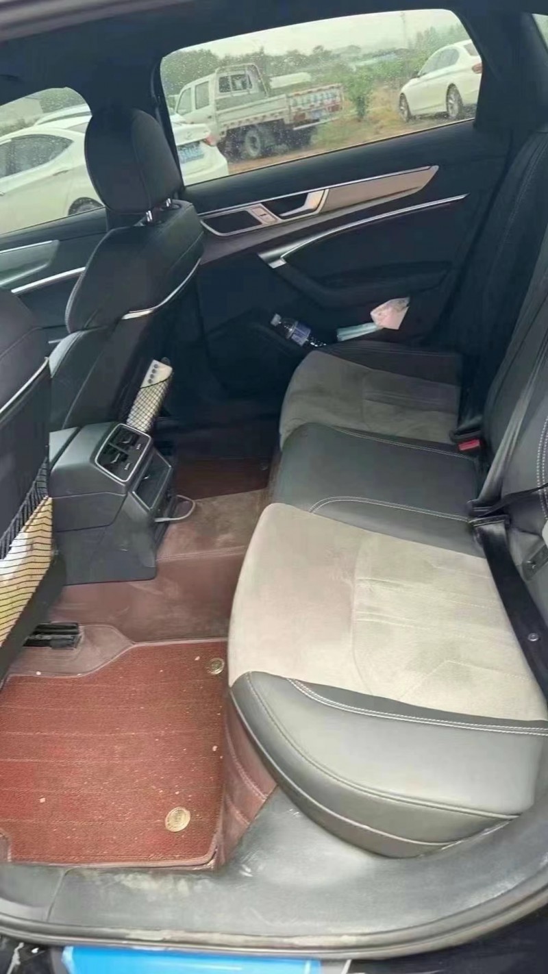 济宁22年奥迪A6L7