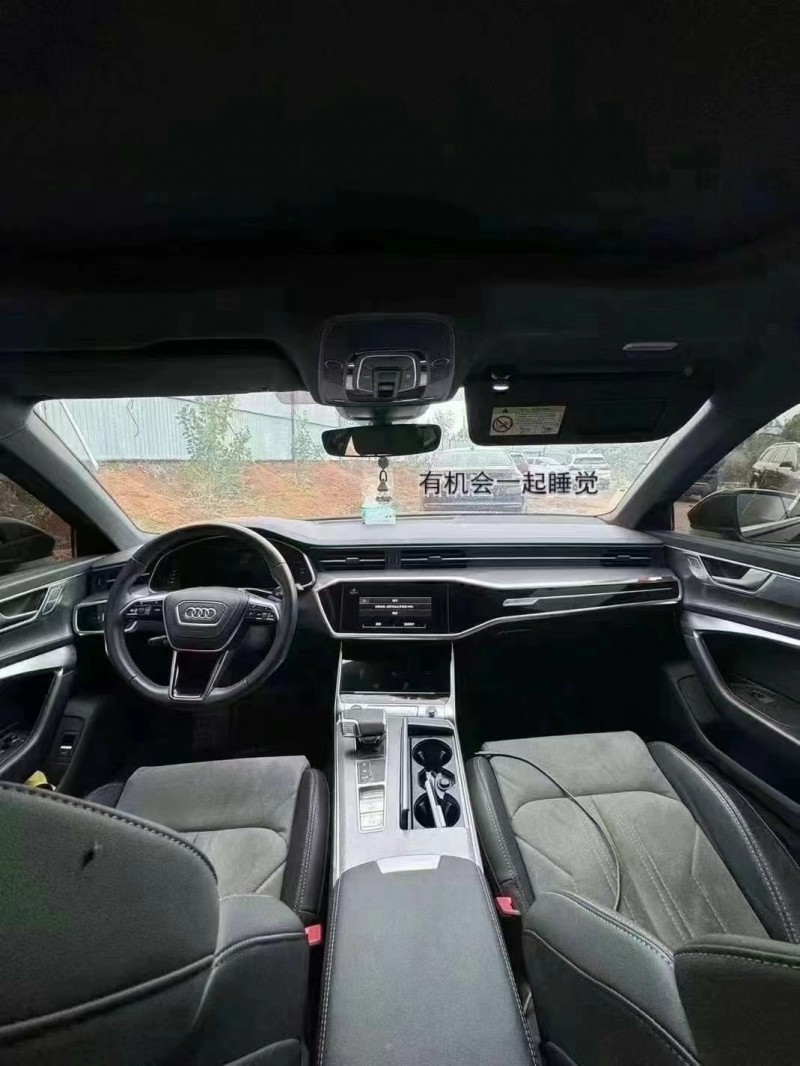 济宁22年奥迪A6L8