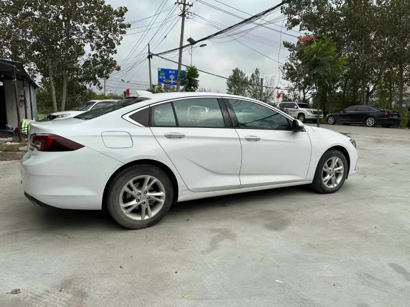 徐州20年别克君威8