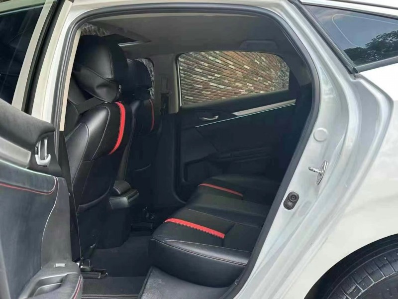 广州18年本田思域4