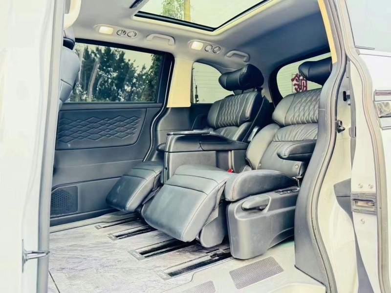 济宁24年本田艾力绅4