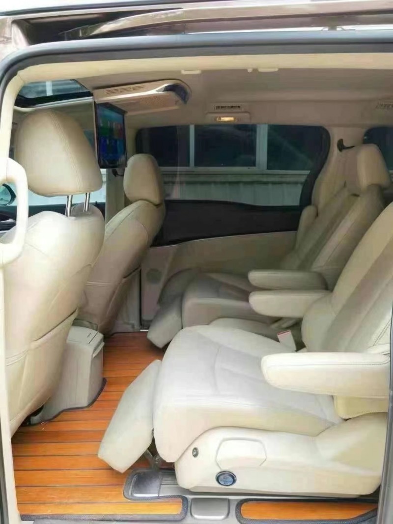 济宁19年别克GL86