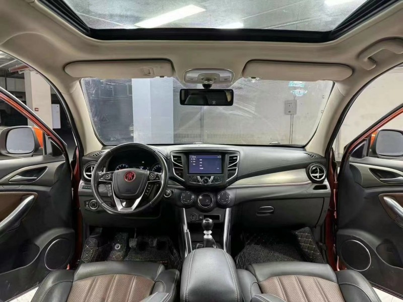 成都17年比亚迪宋9