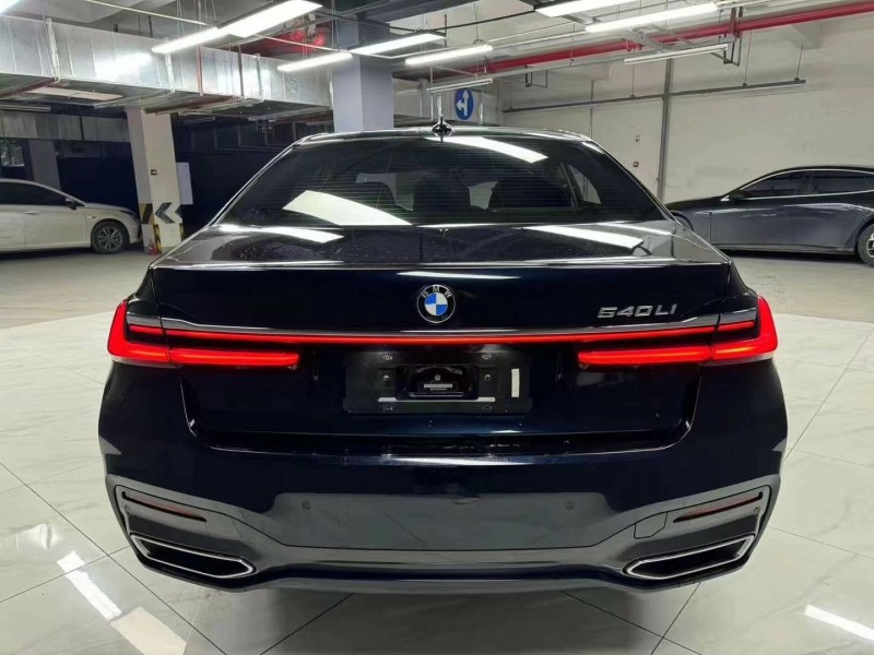 成都19年宝马7系2