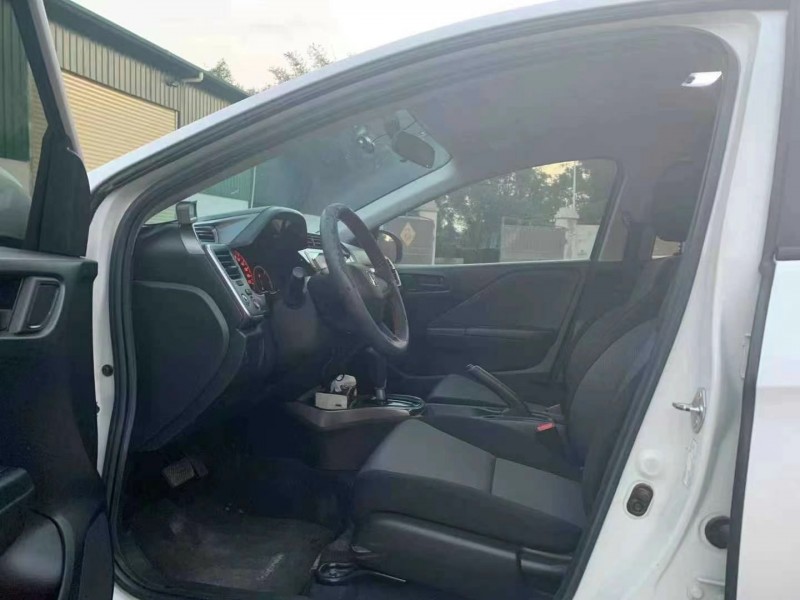 江门17年本田竞瑞6