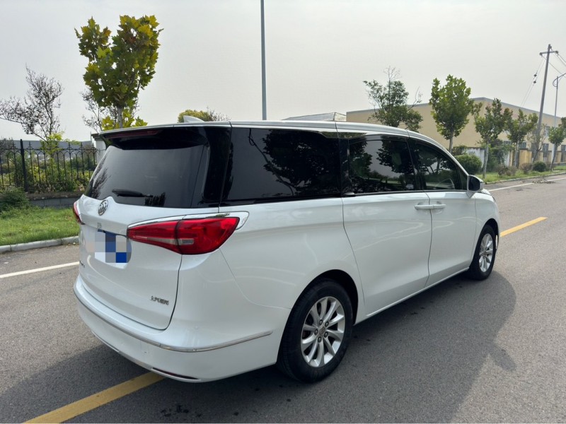 盐城17年别克GL84