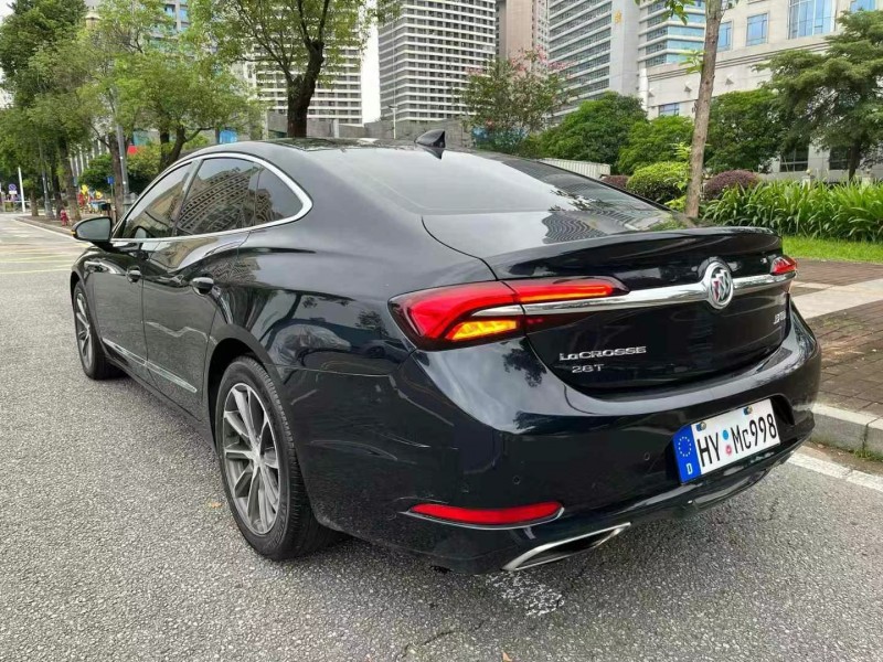 东莞20年别克君越4