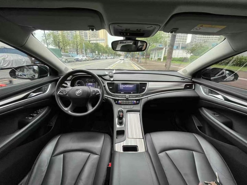 东莞20年别克君越6