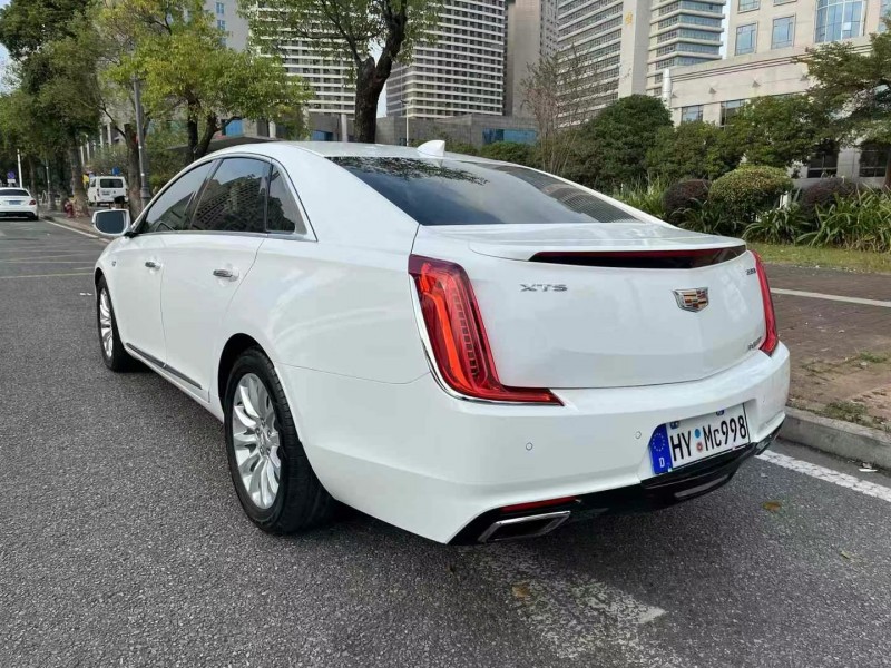 东莞18年凯迪拉克XTS4