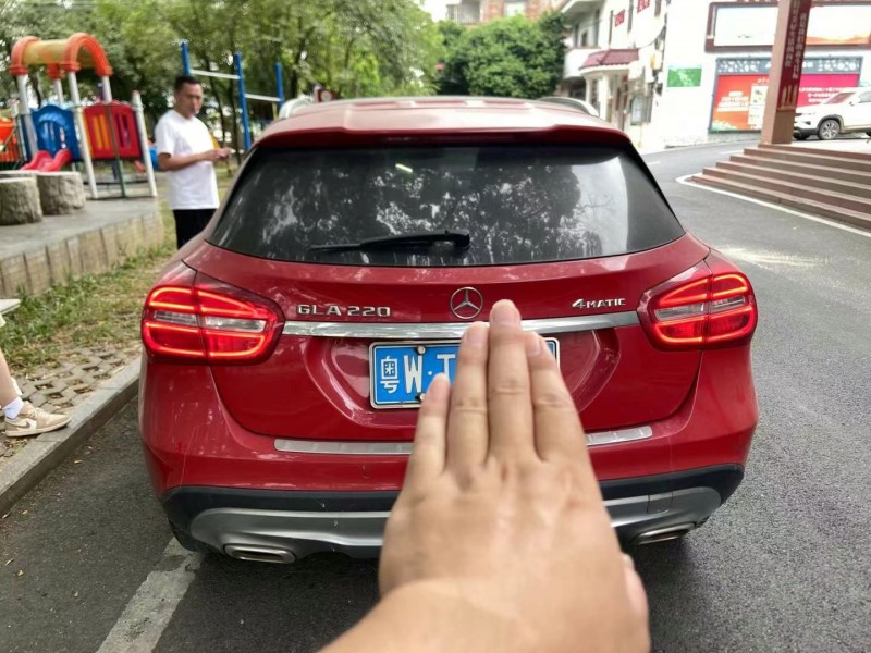 广州16年奔驰GLA4