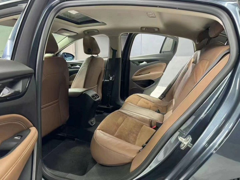 成都20年别克君威9