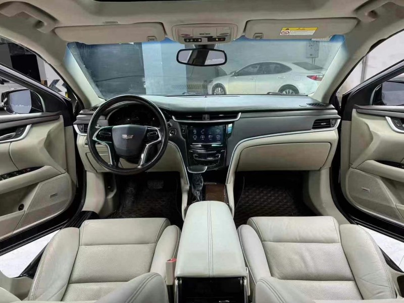 成都17年凯迪拉克XTS8
