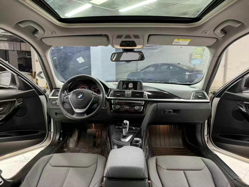 成都17年宝马3系5