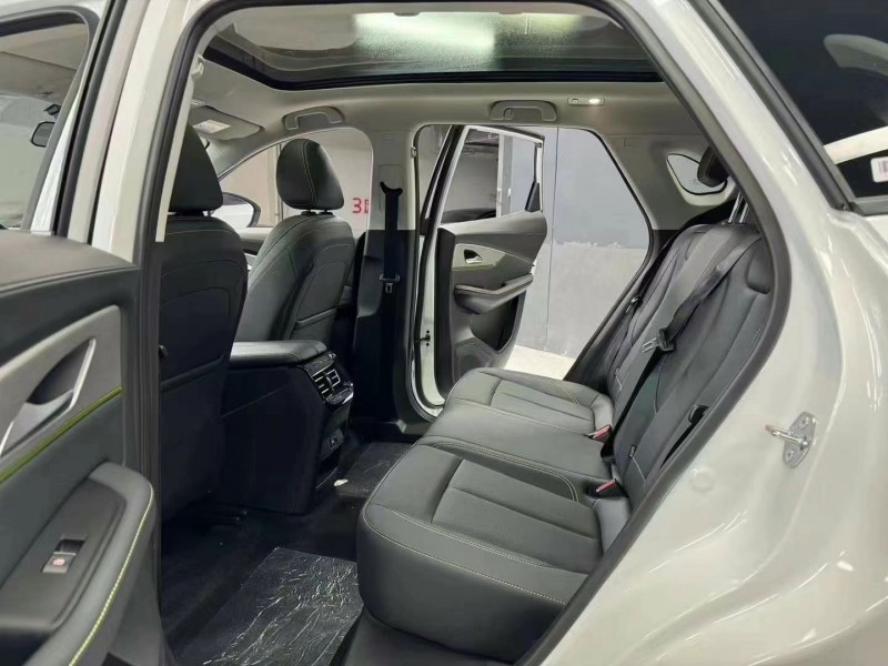 成都24年东风雷霆8