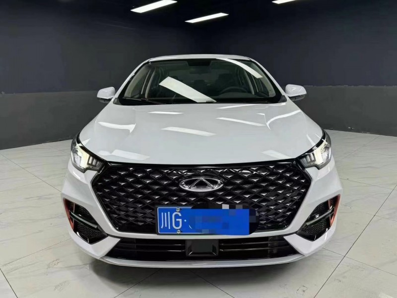 成都24年奇瑞艾瑞泽1