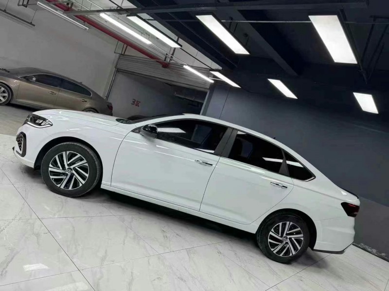 成都23年大众朗逸3