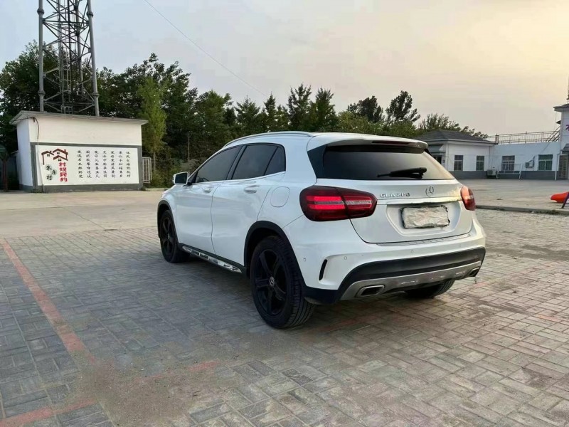 徐州19年奔驰GLA5