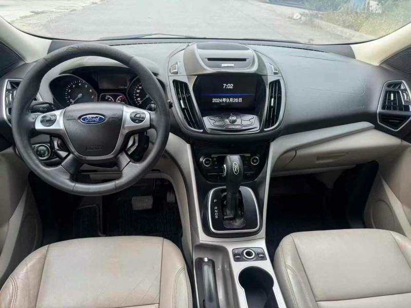 青岛13年福特翼虎5