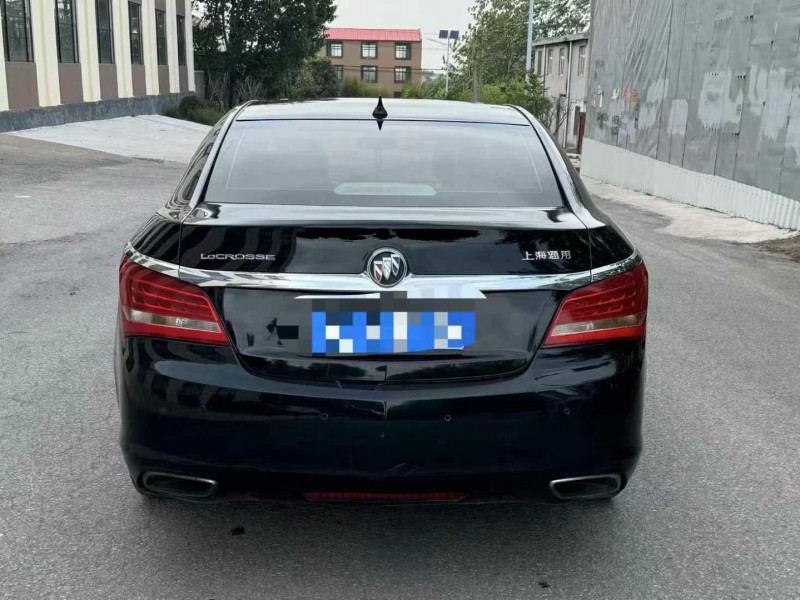 青岛15年别克君越6