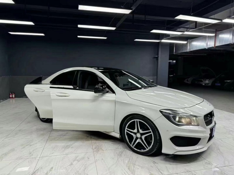 成都15年奔驰CLA3