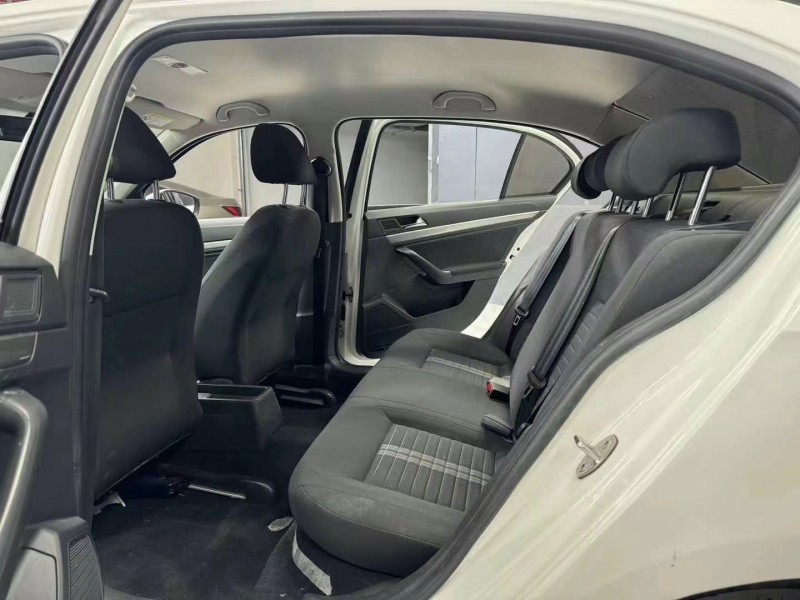 成都21年大众朗逸6