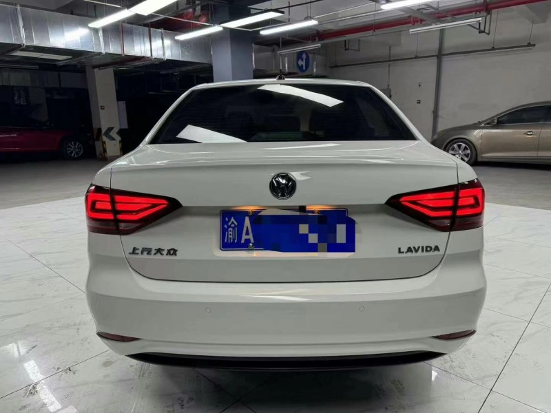 成都21年大众朗逸8