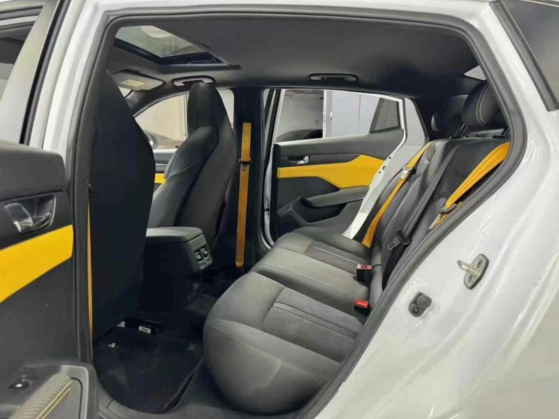 成都22年东风奕炫5