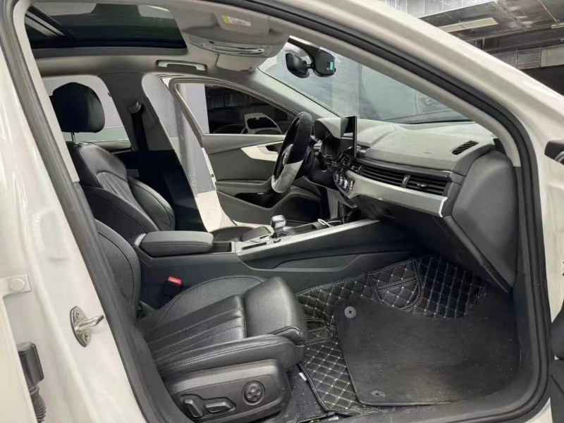 成都21年奥迪A4L5