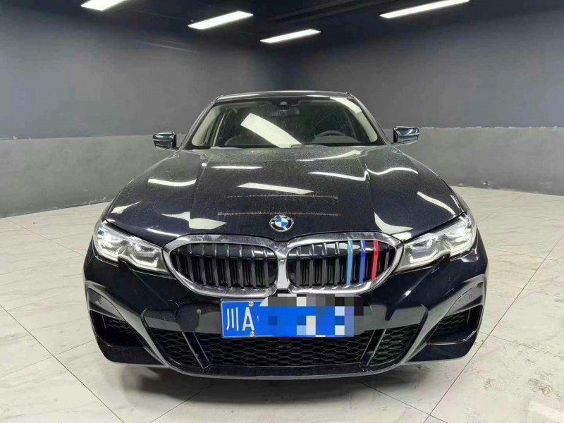 成都22年宝马3系1